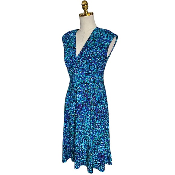 Ralph Lauren Women’s Multicolor Print Fit & Flare Stretch Jersey Dress Size 6 - Picture 4 of 9